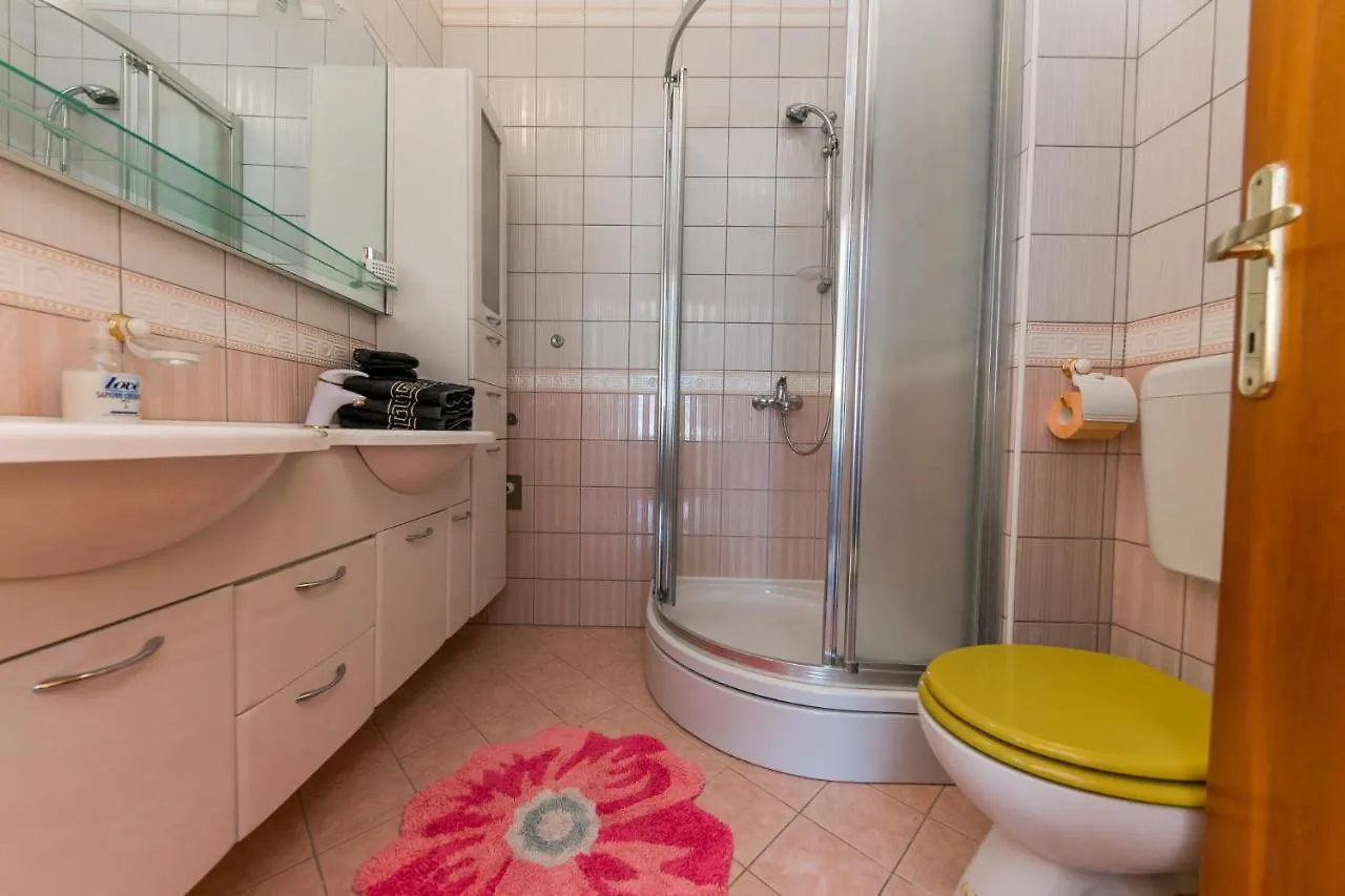Luxury Beachfront Apartments Matista تروغير بيت ضيافة