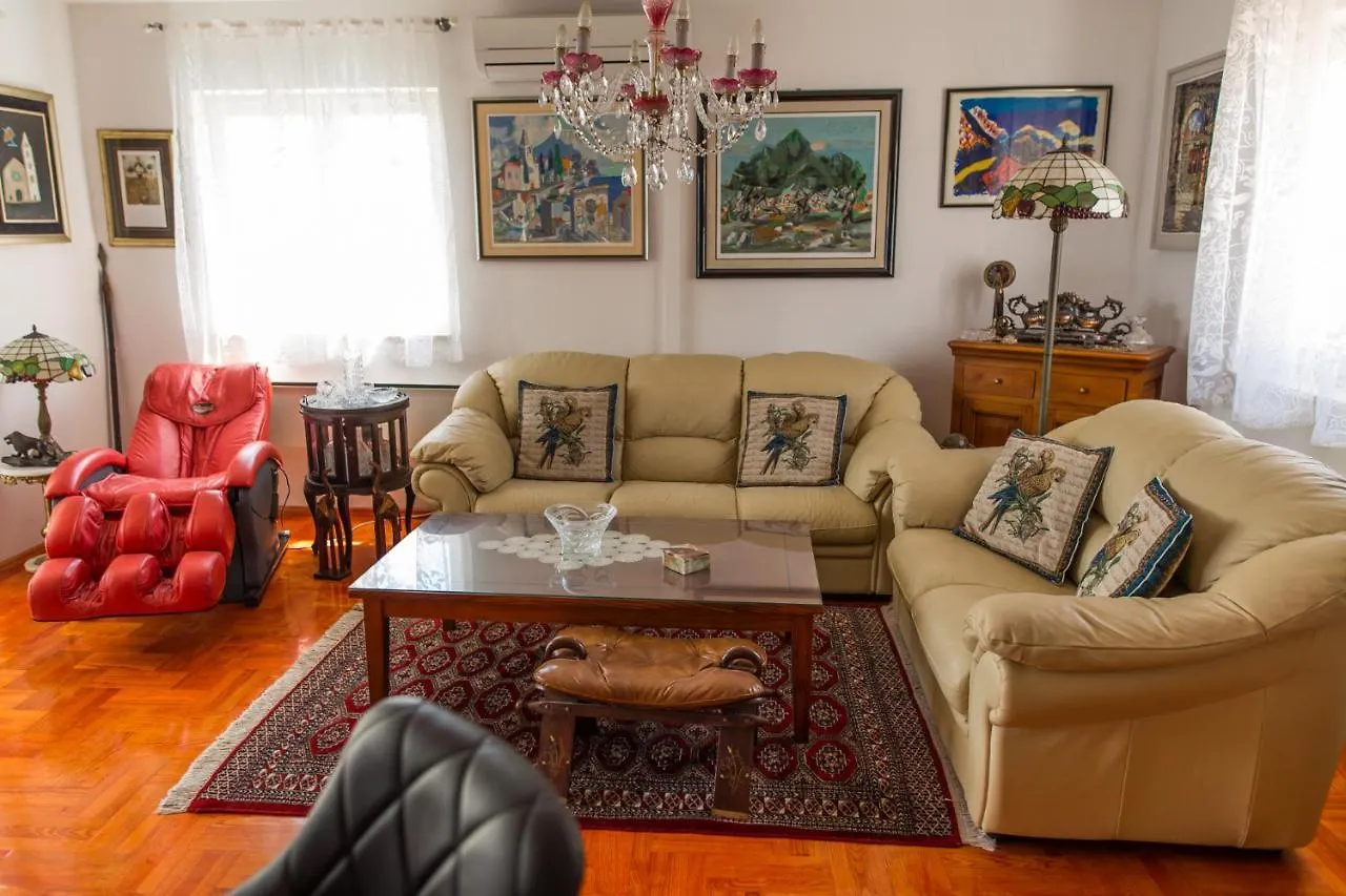 Guest house Luxury Beachfront Apartments Matista Trogir