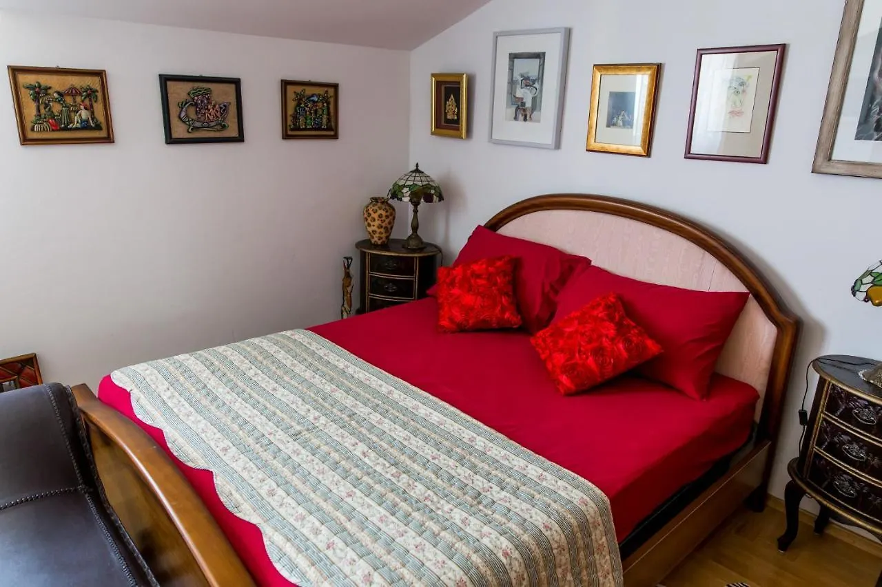 Luxury Beachfront Apartments Matista Trogir Guest house